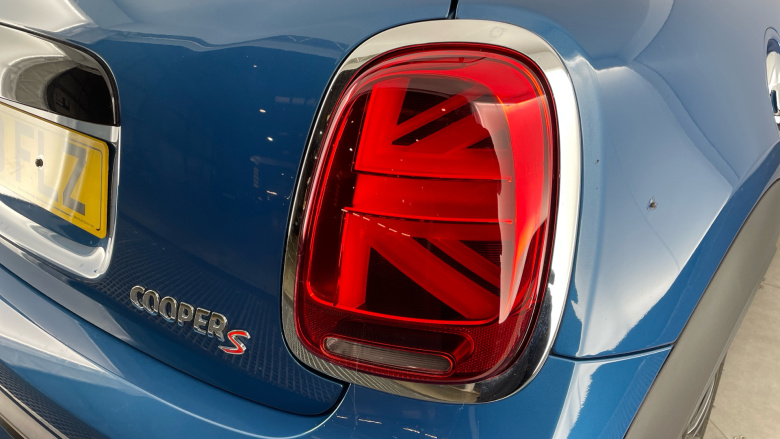 MINI Hatchback 2.0 Cooper S Exclusive 3dr Auto Petrol Hatchback